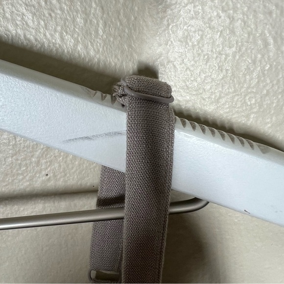 Torrid Womens Tan Taupe Spaghetti Strap VNeck Tank Top Adjustable Straps NWT - Picture 5 of 9